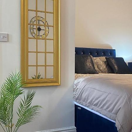 Bv Comfy Studio At Deighton هدرزفيلد المظهر الخارجي الصورة