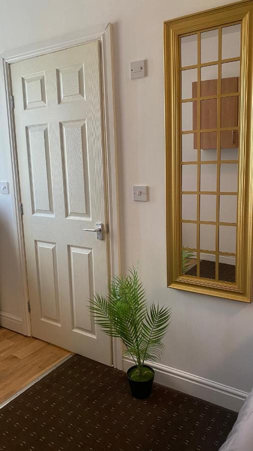 Bv Comfy Studio At Deighton هدرزفيلد المظهر الخارجي الصورة