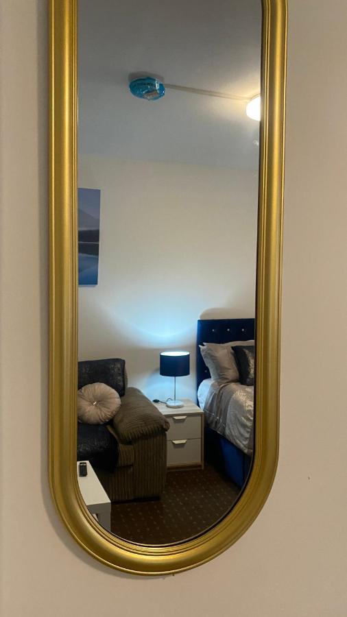 Bv Comfy Studio At Deighton هدرزفيلد المظهر الخارجي الصورة