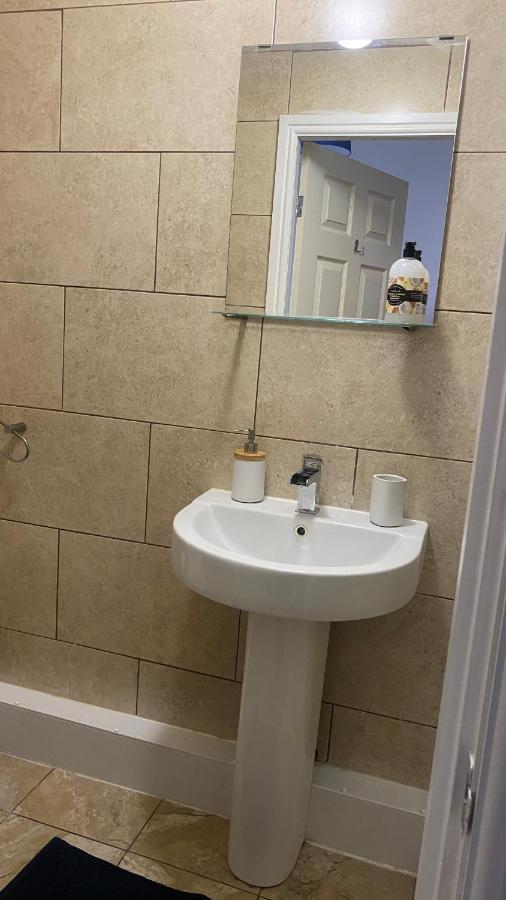 Bv Comfy Studio At Deighton هدرزفيلد المظهر الخارجي الصورة