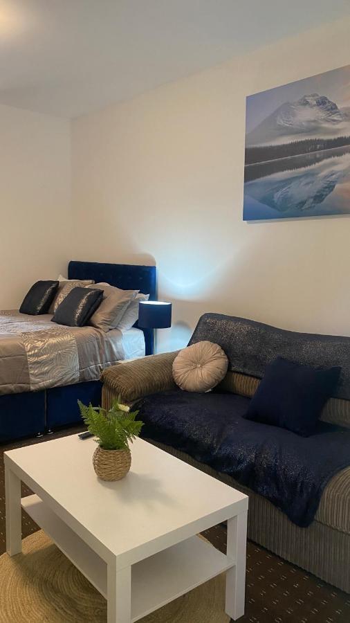 Bv Comfy Studio At Deighton هدرزفيلد المظهر الخارجي الصورة