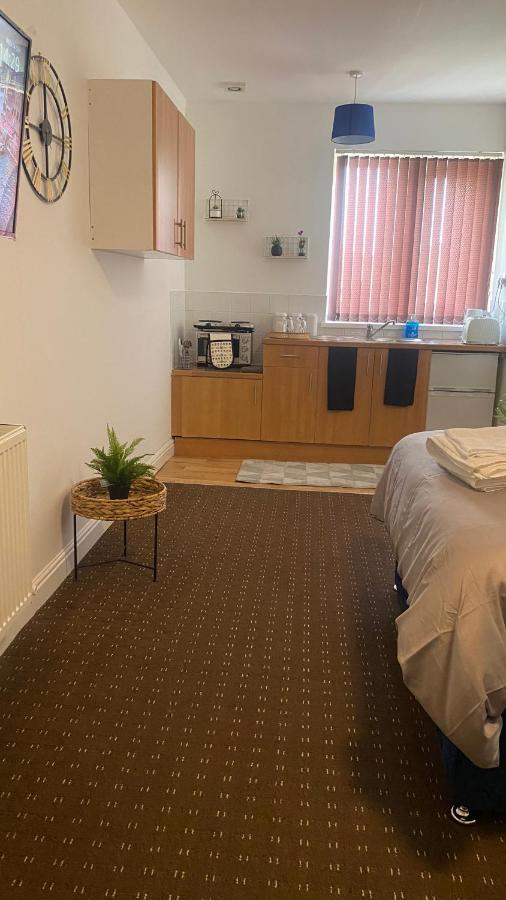 Bv Comfy Studio At Deighton هدرزفيلد المظهر الخارجي الصورة